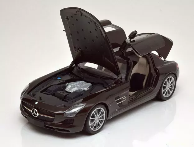 Minichamps Mercedes Sls Coupe 6.3 Amg c197 2010 1:18 100039028