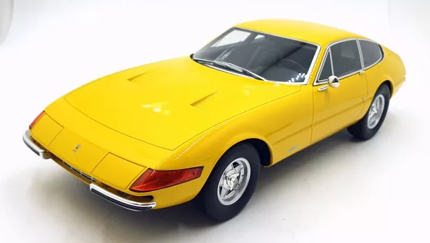 GT Spirit Ferrari 365 Gtb 4 Daytona 1968 1:12 ZM093