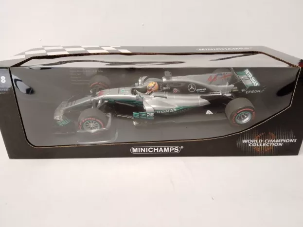 Minichamps Mercedes F1 W08 Eq Power+ Team Mercedes Amg N 44 World Champion Season 2017 Lewis Hamilton 1:18 186170044