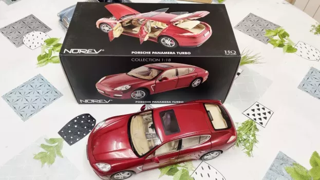 Norev Porsche Panamera Turbo 2009 1:18 187615