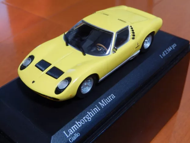 Minichamps Lamborghini Miura 1966 1:43 430103005
