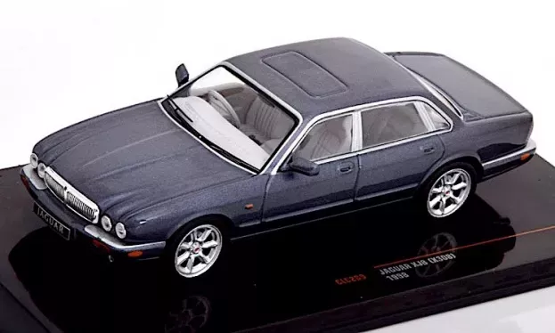 IXO Models Jaguar Xj8 x308 1998 1:43 CLC289