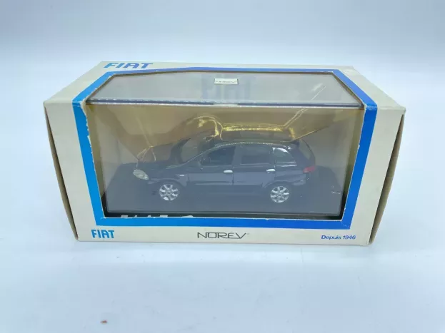 Norev Fiat Nuova Croma Station Wagon 2005 1:43 771048