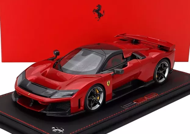 BBR Ferrari F80 2024 Carbon Silver Rims Con Vetrina With Showcase 1:18 P18253H-VET