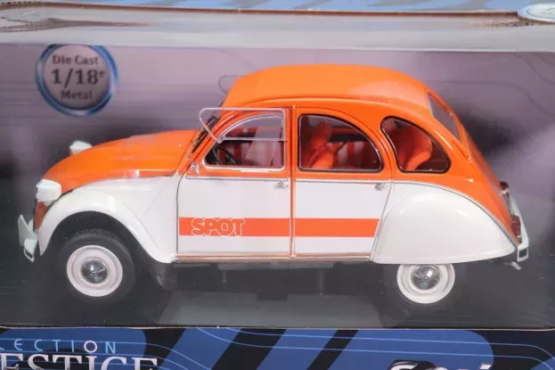 Solido Citroen 2cv Spot 1976 1:18 118360