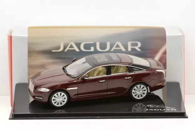 IXO Models Jaguar Xj 2010 1:43 50JDCAXJC