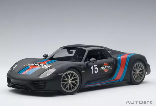 AUTOart Porsche 918 Spyder Weissach Package 2013 1:18 77922