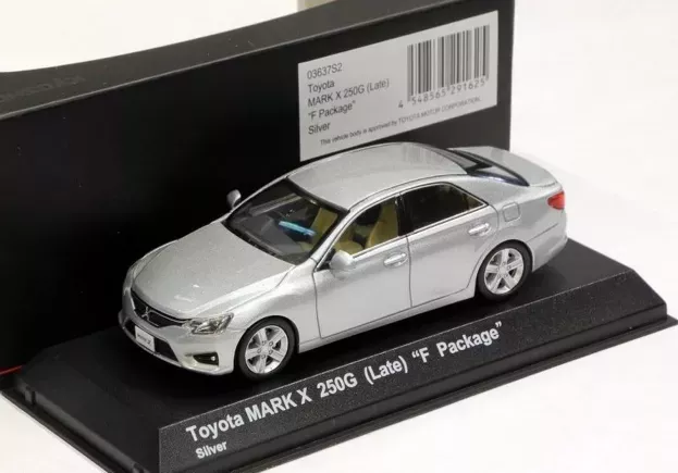 Kyosho Toyota Mark X 250g late F Package 2004 1:43 03637S2