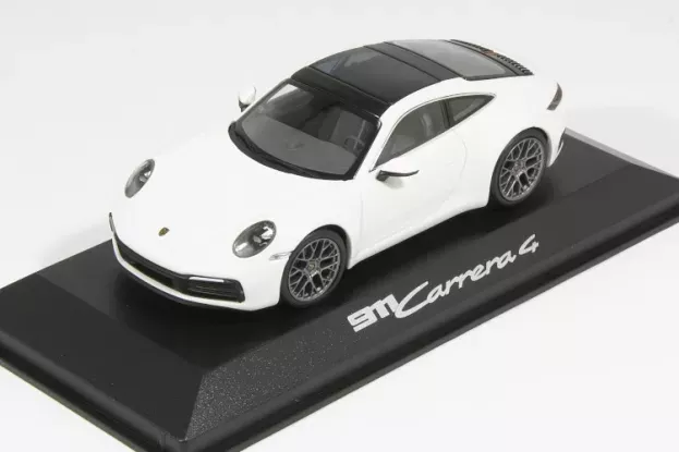 Minichamps Porsche 911 992 Carrera 4 Coupe 2019 1:43 WAP0201760K