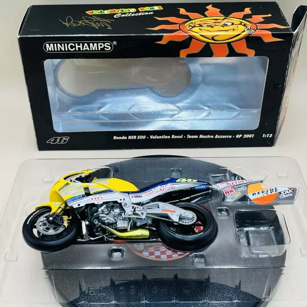 Minichamps Honda Nsr500 Team Nastro Azzurro N 46 Valentino Rossi 2001 World Champion 1:12 122016146