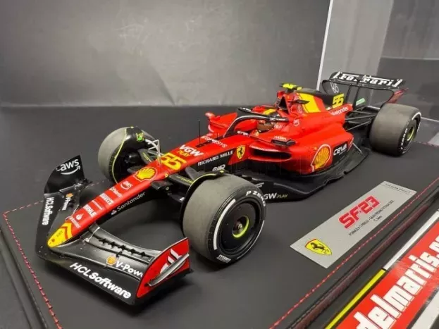 BBR Ferrari F1 Sf-23 Team Scuderia Ferrari N 55 Pole Position 3rd Monza Italy Gp 2023 Carlos Sainz Con Vetrina With Showcase 1:18 BBR231855BDIE-VET