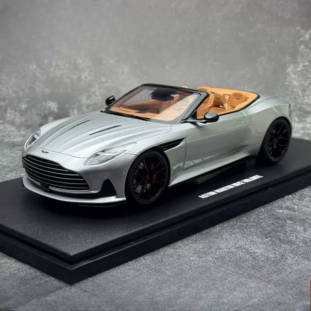 GT Spirit Aston Martin Db12 Volante Cabriolet Open 2023 1:18 GT945