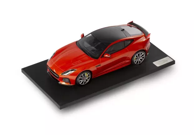 Truescale Jaguar F-type Svr Coupe 2015 1:18 50JDDC029ORW