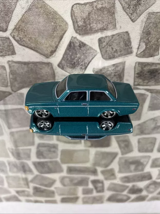 Hot Wheels Volvo 142gl 1973 1:64 HCJ87