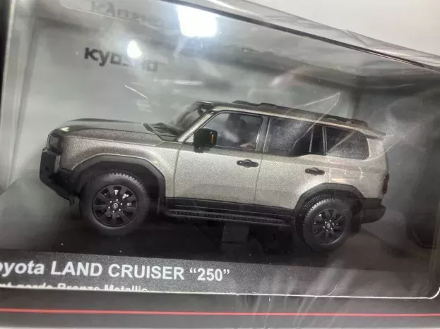 Kyosho Toyota Land Cruiser 250 Zx Rhd 2024 Rims 18" 1:43 03927AB