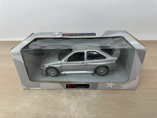 UT Models Ford Escort Rs Cosworth Wrc Street Version 1992 1:18 22706