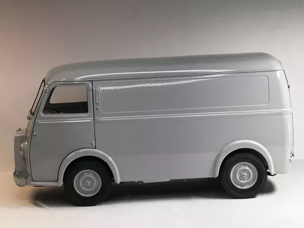 Norev Peugeot D3a Van 1950 1:18 184708