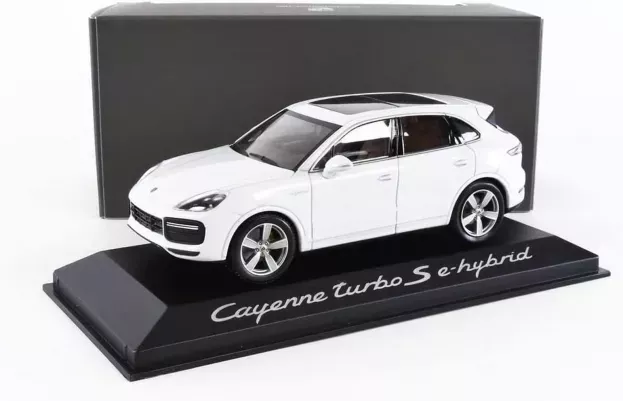 Minichamps Porsche Cayenne Turbo S E-hybrid 2019 1:43 WAP0203140K