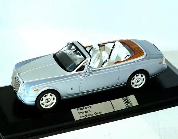 IXO Models Rolls Royce Phantom Drophead Coupe Cabriolet Open 2009 1:43 MOC165