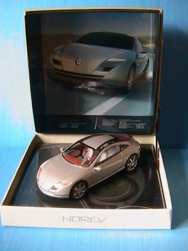 Norev Renault Fluence Concept Car 2004 1:43 517990