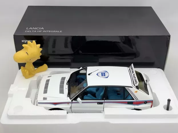 Kyosho Lancia Delta Hf Integrale Martini 6 1992 1:18 08344E