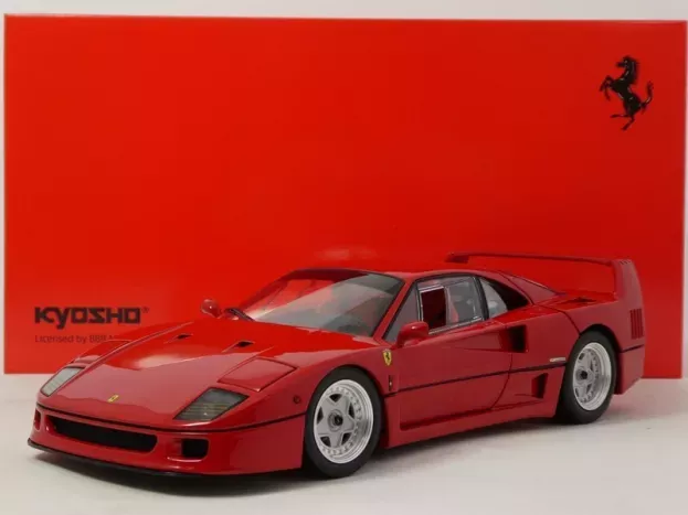 Kyosho Ferrari F40 Light Weight With Lexan Windows 1987 1:18 08416RL-E