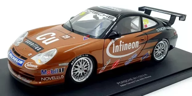 AUTOart Porsche 911 996 GT3R Asian Carrera Cup Winner Charles Kwan 29 1:18 80375