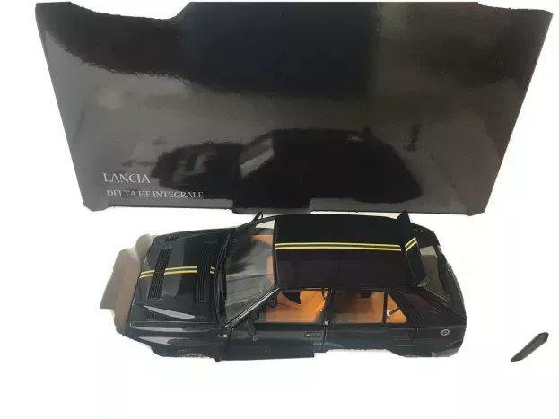 Kyosho Lancia Delta Integrale Evo2 Club Hf Hi-fi 1992 1:18 08343H