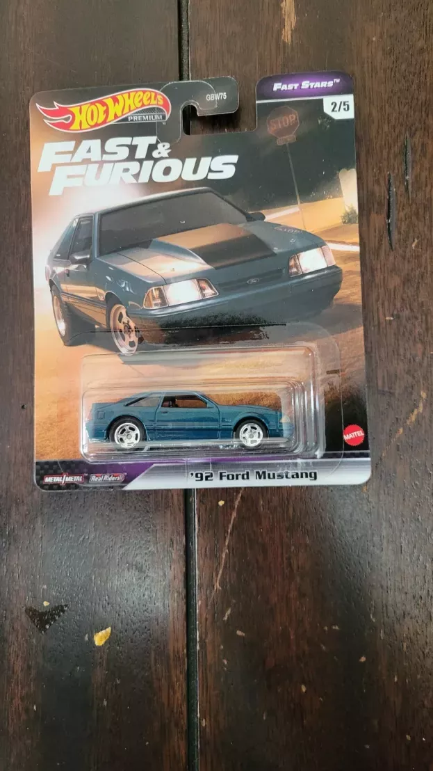 Hot Wheels Ford Mustang Coupe 1992 Fast & Furious 1:64 GRL72