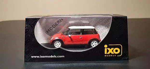 IXO Models Mini Cooper 2001 1:43 MOC004