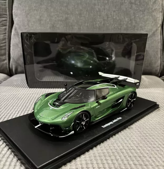 GT Spirit Koenigsegg Jesko 2024 1:18 GT927