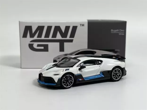 Mini-GT Bugatti Divo 2018 1:64 MGT00661-L
