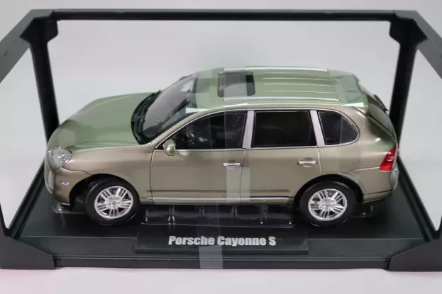 Norev Porsche Cayenne S 2003 1:18 187531