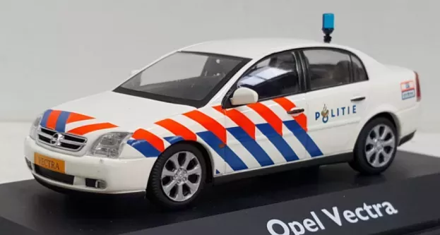 Schuco Opel Vectra Holland Politie 2003 1:43 02670