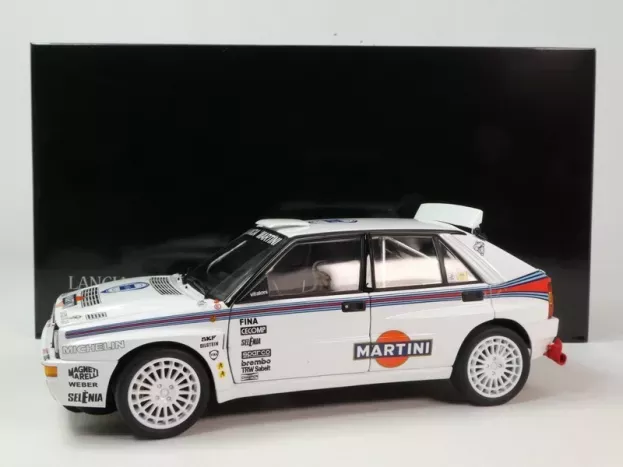 Kyosho Lancia Delta Hf Integrale Evoluzione Martini Racing N 0 Test Car Rally Season 1992 1:18 08348G