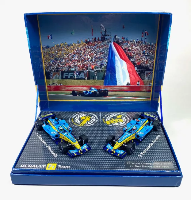 Minichamps Renault Promo Set 2x F1 R25 Team F. Alonso World Champion 2005 + G. Fisichella 1:43 7711239115