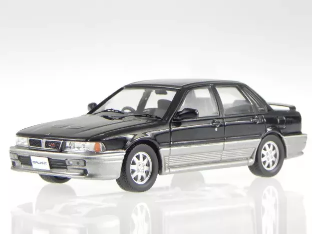 IXO Models Mitsubishi Galant Vr-4 4-door 1990 1:43 CLC228