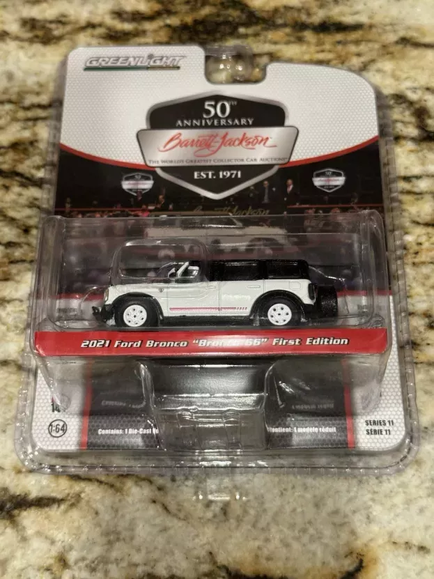 Greenlight Ford Bronco 66 First Edition 2021 1:64 37270F