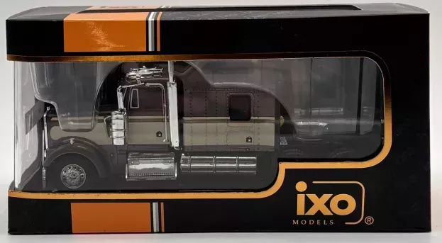 IXO Models Kenworth W900 Tractor Truck 3-assi 1990 1:43 TR145.22