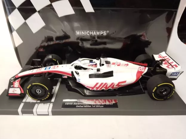 Minichamps Haas F1 Vf-22 Team Haas N 20 Silverstone British Gp 2022 Kevin Magnussen 1:18 117221020