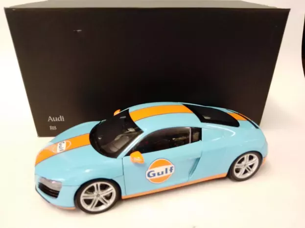 Kyosho Audi R8 4.2 Fsi V8 Gulf 2007 1:18 09213GF