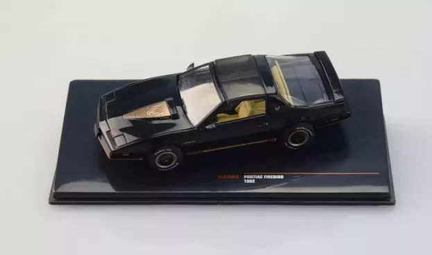 IXO Models Pontiac Firebird Trans Am 1982 1:43 CLC366N