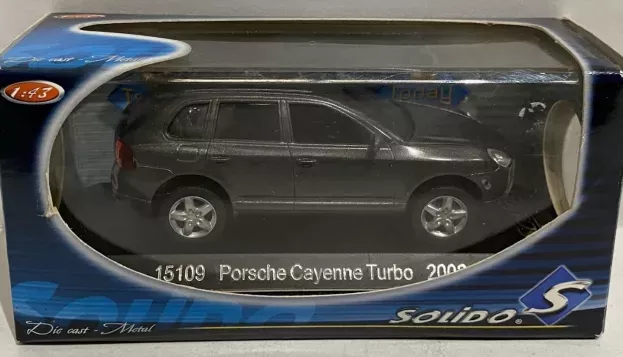 Solido Porsche Cayenne Turbo 2002 1:43 15109