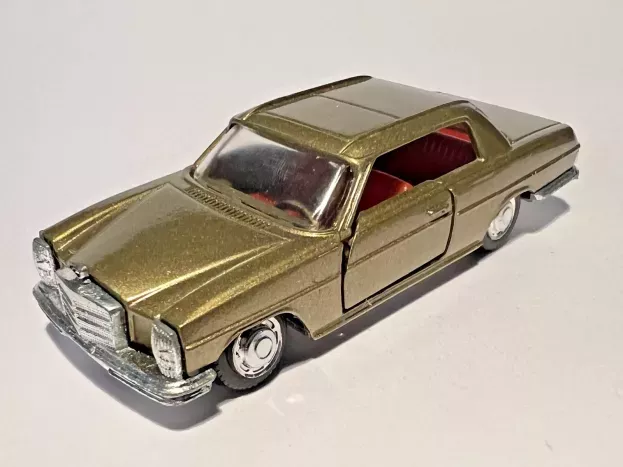 Schuco Mercedes 250 Ce 1:66 820
