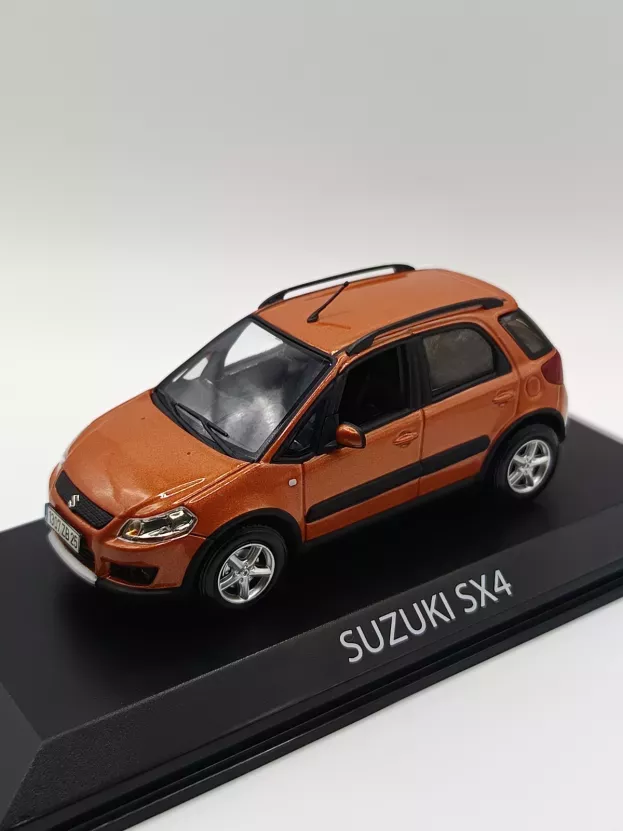 Norev Suzuki Sx-4 2006 1:43 800505
