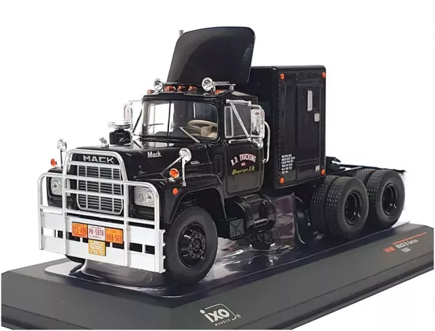 IXO Models Mack R-series Tractor Truck 3-assi 1966 1:43 TR100