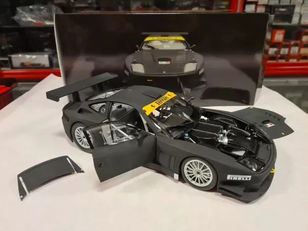 Kyosho Ferrari 575gtc Evoluzione 2005 1:18 08392A