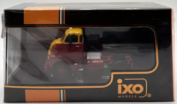 IXO Models Gmc 950 Come Tractor Truck 2-assi 1954 1:43 TR081