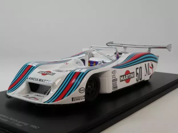 Spark Lancia Lc1 Gr6 1425cc S4 Turbo Team Martini Racing N 50 Winner 1000km Nurburgring 1982 R.patrese M.alboreto Con Vetrina With Showcase Special Box 1:18 18SG056