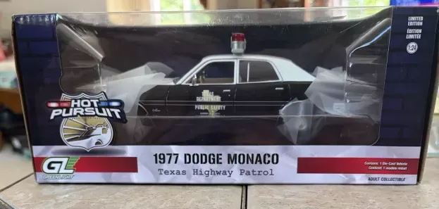 Greenlight Dodge Monaco Texas Police 1977 1:24 85522